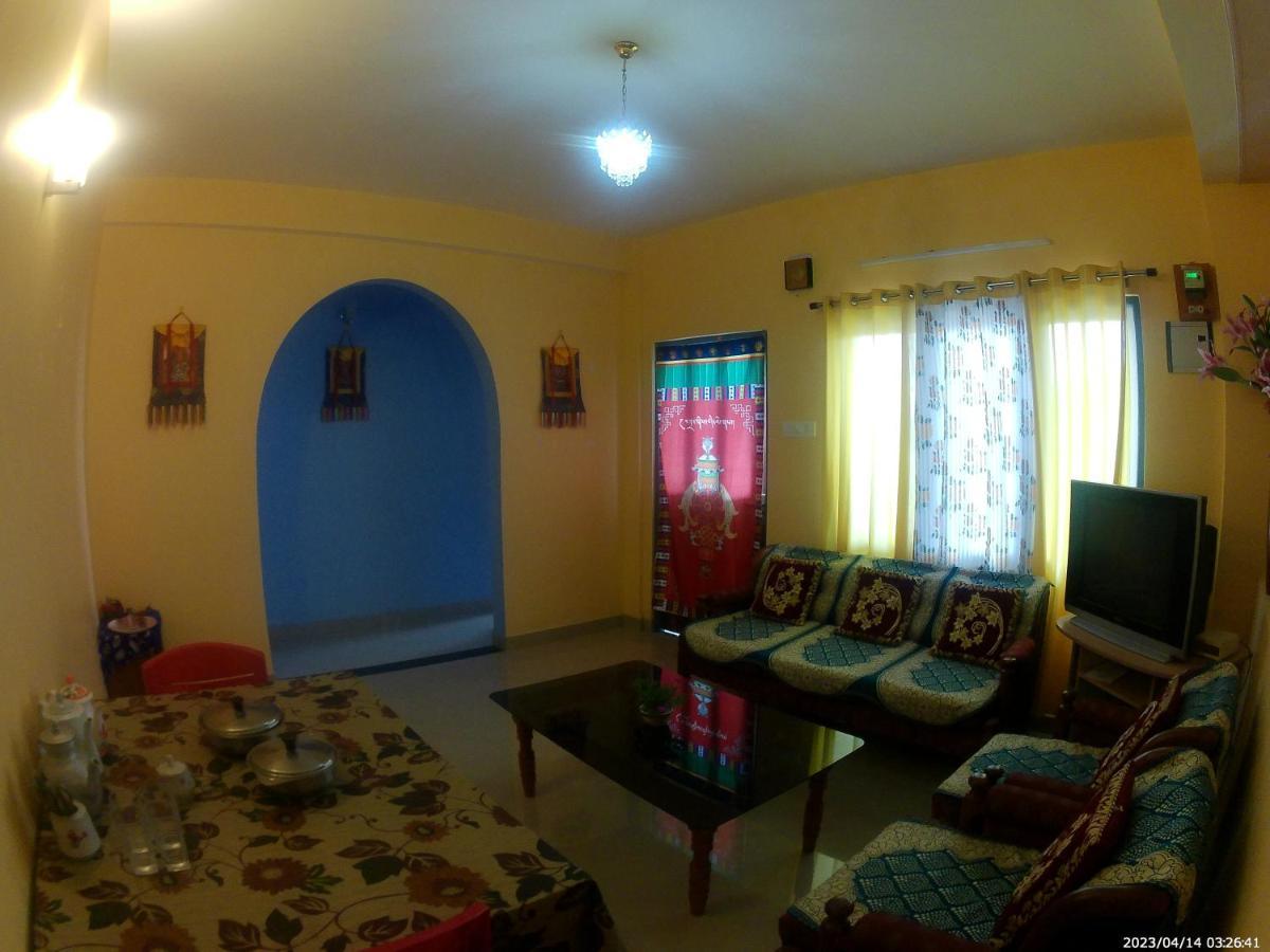 Mountain View Homestay Калимпонг Екстериор снимка